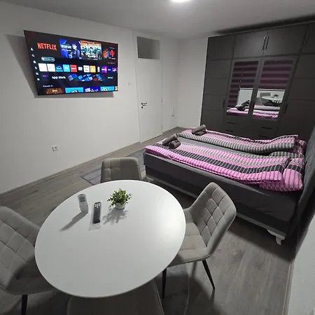 Appartement Moderan Apartman, Balkon, Klima, Parking, Wifi, Lokacija Bosanska Krupa